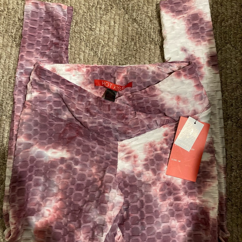 NEW!  HOT KISS CRINKLE LEGGINGS M